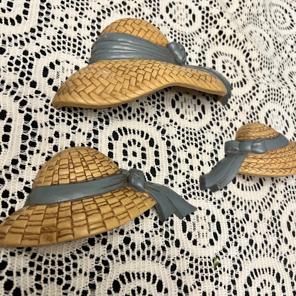 Vintage Homco Straw Wicker Hat Blue Bow Wall Plaques | Set of 3 | Cottage - Picture 3 of 11